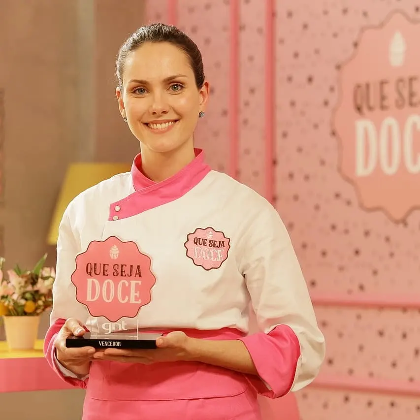 Chef Cleide Wachholz, professora do curso de confeitaria lucrativa